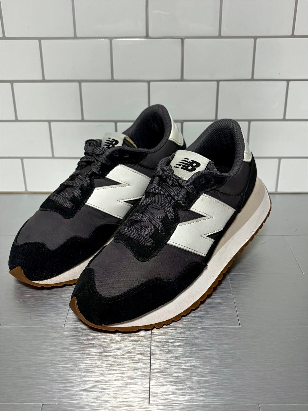 New Balance 237 Sneakers Black/Magnet/Sea Salt or Black/Moonbeam Women’s size 6